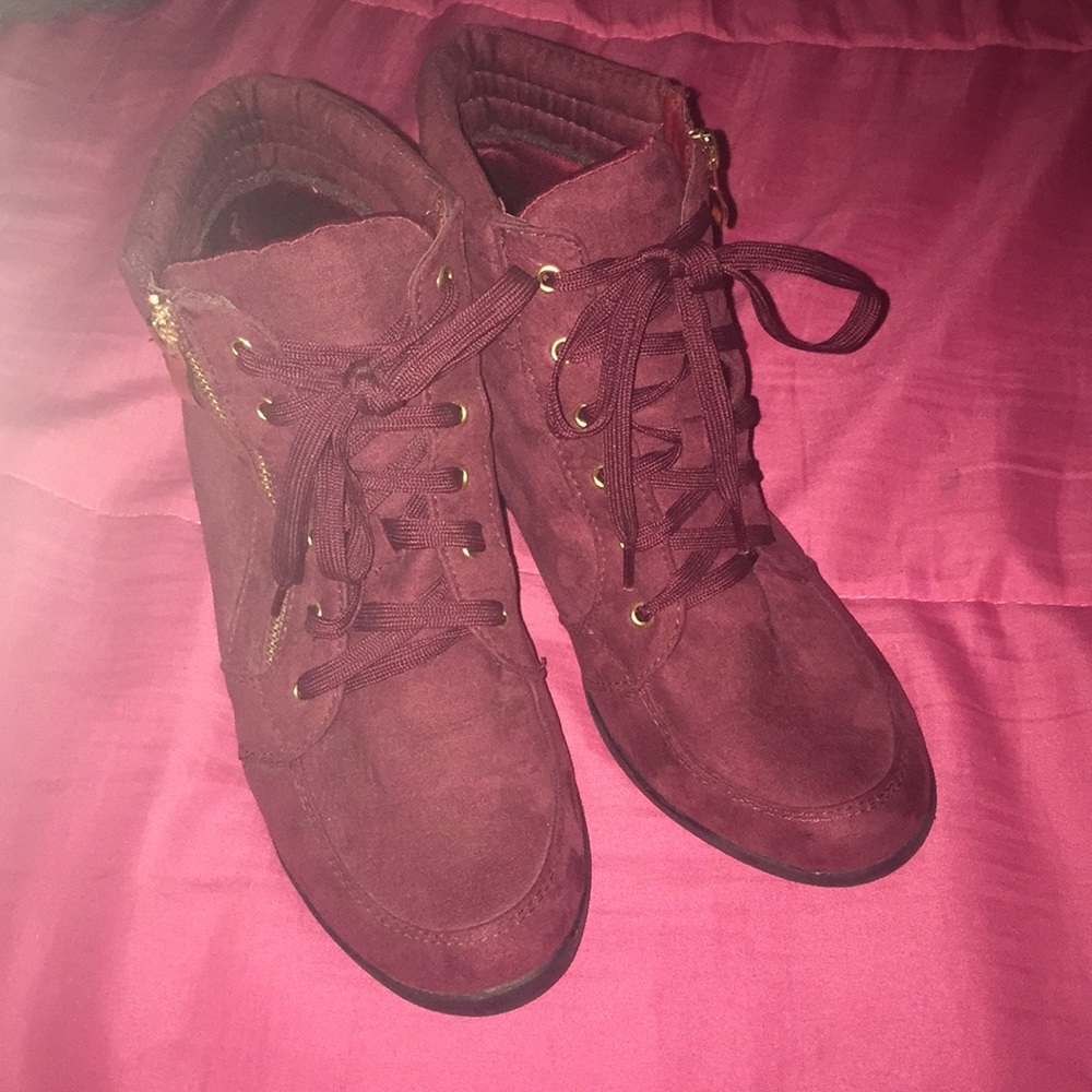 Very comfortable burgundy wedges, size 9 - Picture 2 of 3